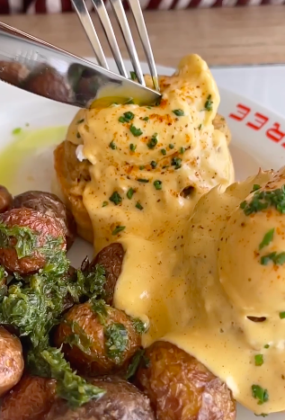 hau tree eggs benedict ハウツリーエッグベネディクト